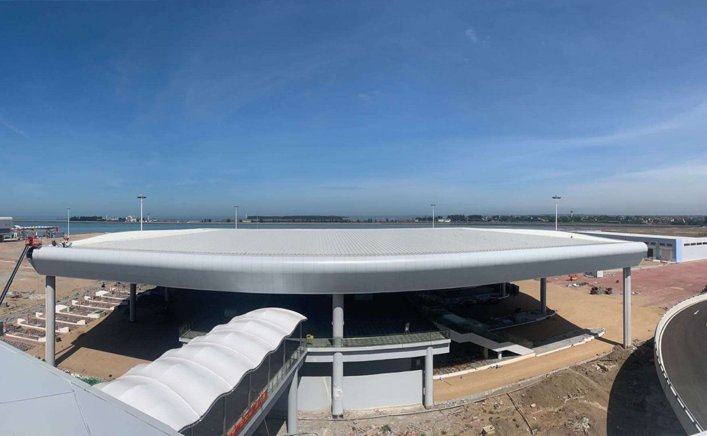 公(gong)安(an)大棚(peng)網架及屋(wu)麵(mian)工(gong)程(cheng)已驗收