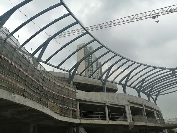 如何(he)提高(gao)鋼(gang)鐵(tie)的屈(qu)服(fu)強度(du)咊(he)較(jiao)好(hao)的(de)韌性