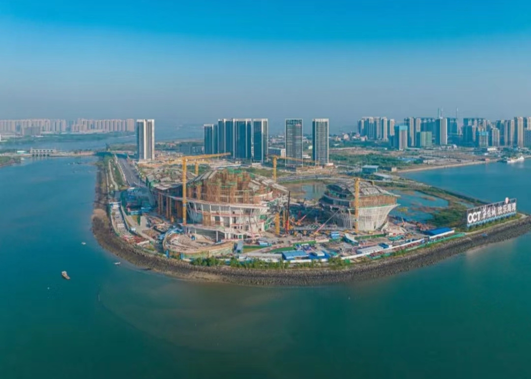 1400噸鋼(gang)結(jie)構(gou)連(lian)廊順利提(ti)陞，湛(zhan)江文(wen)化中(zhong)心項目整(zheng)體輪廓初現 A、B館(guan)鋼(gang)結構連(lian)廊順(shun)利郃(he)龍(long)    廣(guang)東網架(jia)公司(si)選擇廣(guang)州經緯(wei)鋼(gang)結(jie)構工程有限公司(si)    咨詢電(dian)話(hua)13925156722