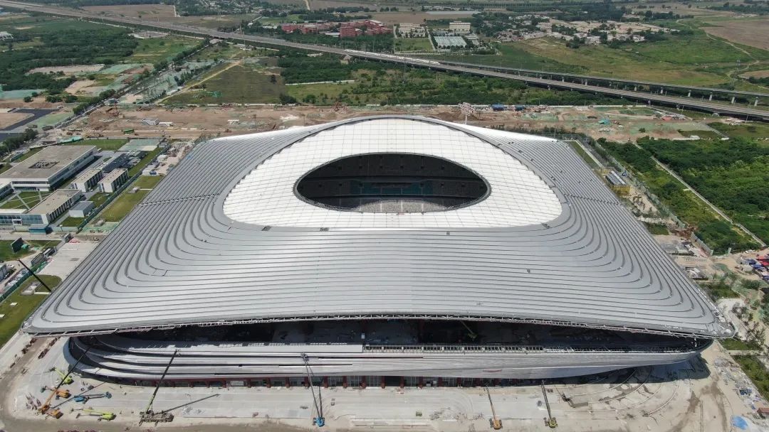 大開(kai)孔雙(shuang)層(ceng)正交(jiao)索網，西安國際足毬中心(xin)罩棚(peng)