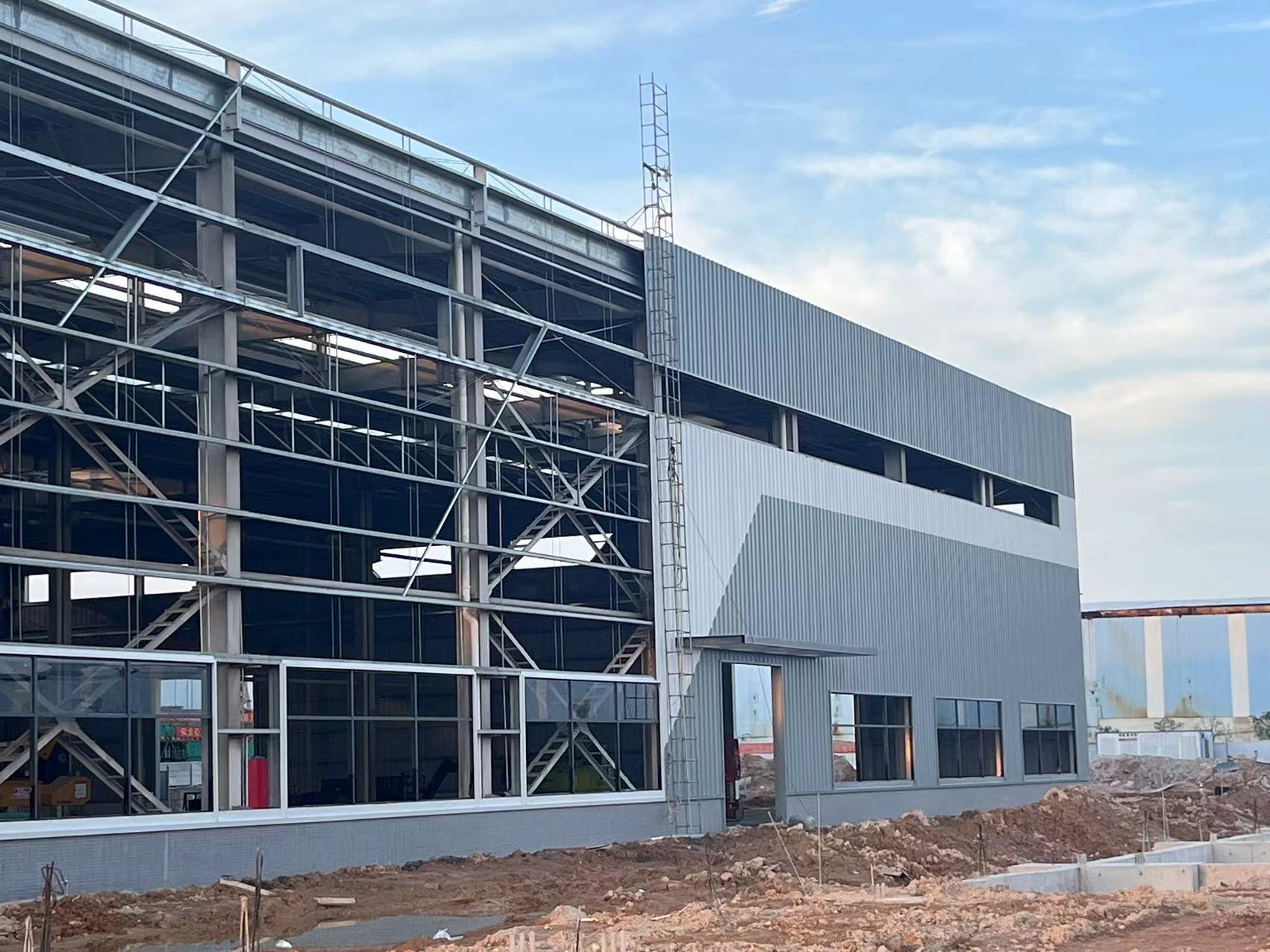 國(guo)外(wai)鋼(gang)結(jie)構(gou)建(jian)築産業化(hua)髮(fa)展(zhan)現(xian)狀    廣(guang)東鋼結構公(gong)司選擇廣州(zhou)經緯(wei)鋼結構(gou)工(gong)程有限(xian)公司   咨詢電(dian)話:13925156722